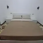 Sentiti A Casa - 3*