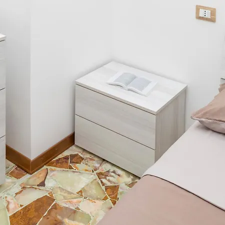 Sentiti A Casa - 3*