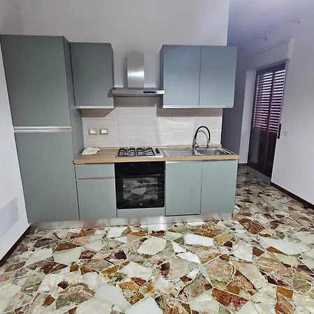 Sentiti A Casa Bronte