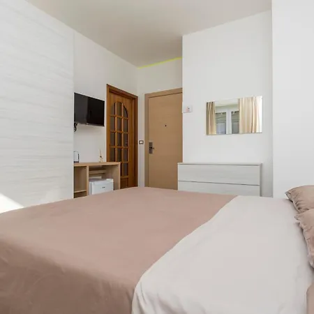 Bed & Breakfast Sentiti A Casa -