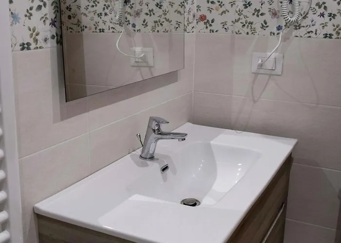 Sentiti A Casa - Bed and Breakfast 3*